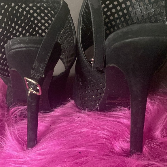 Classy pointed toe Heels - Picture 5 of 7